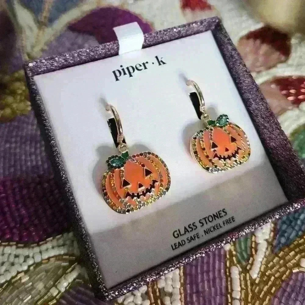 🎃🍂NWOT pumpkin earrings